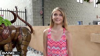 Petite teen Hannah Hays cheats on bf in public